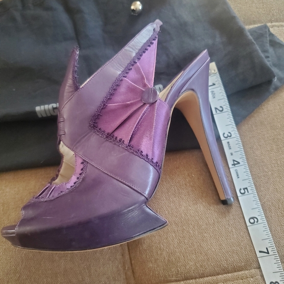 π― Nicholas Kirkwood Peep-Toe Corset Platforms - Picture 10 of 17